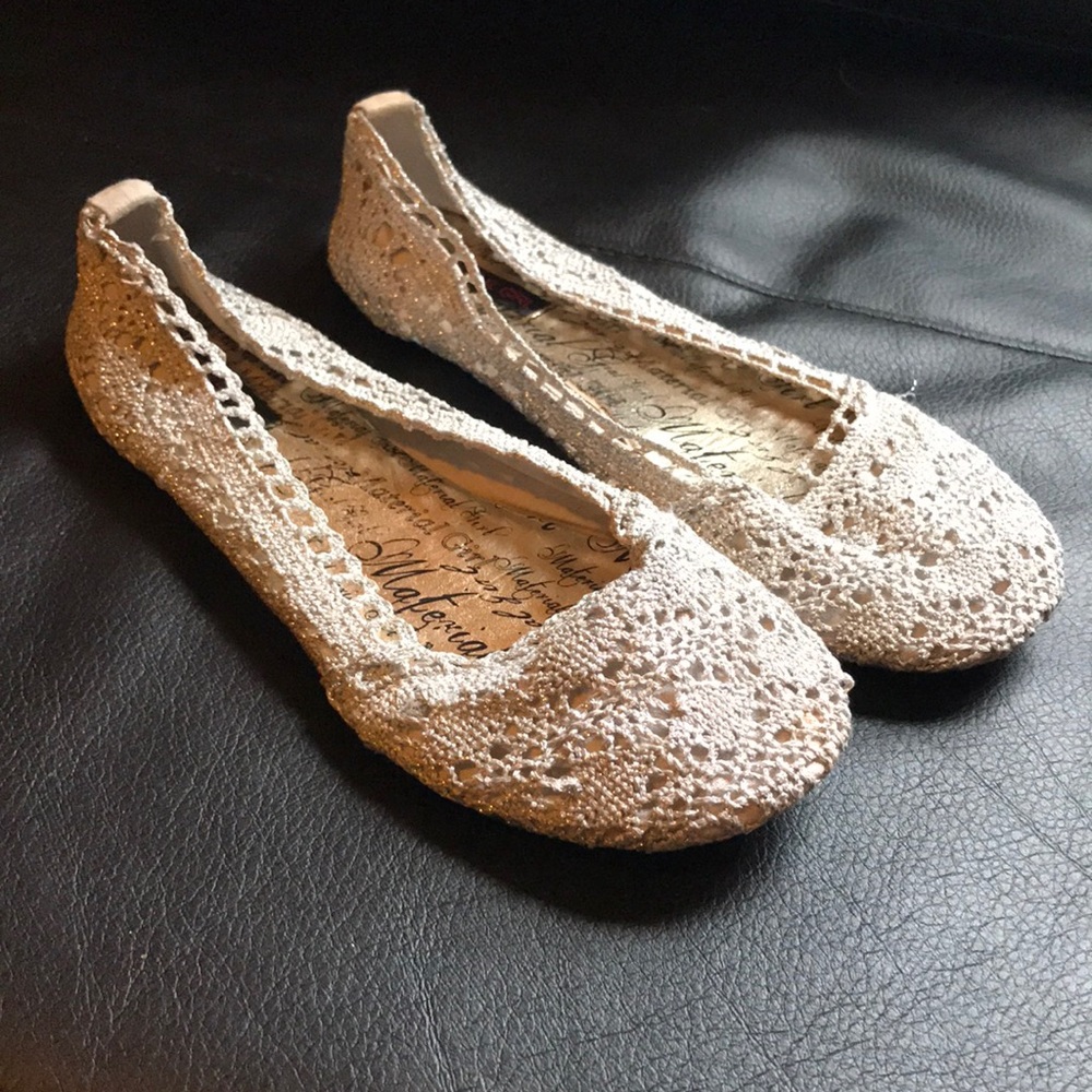 Silver crotchet flats